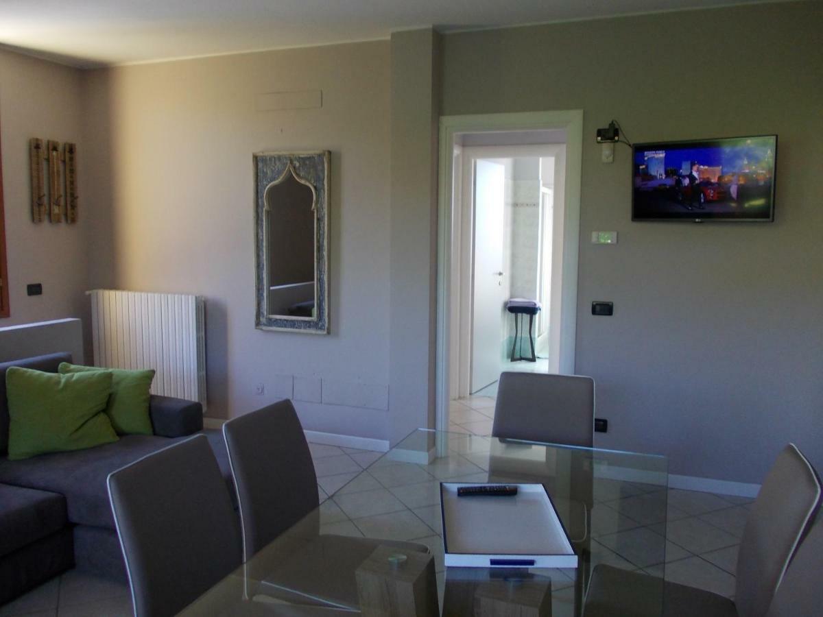 Alessandria Residence Desenzano del Garda Exterior foto